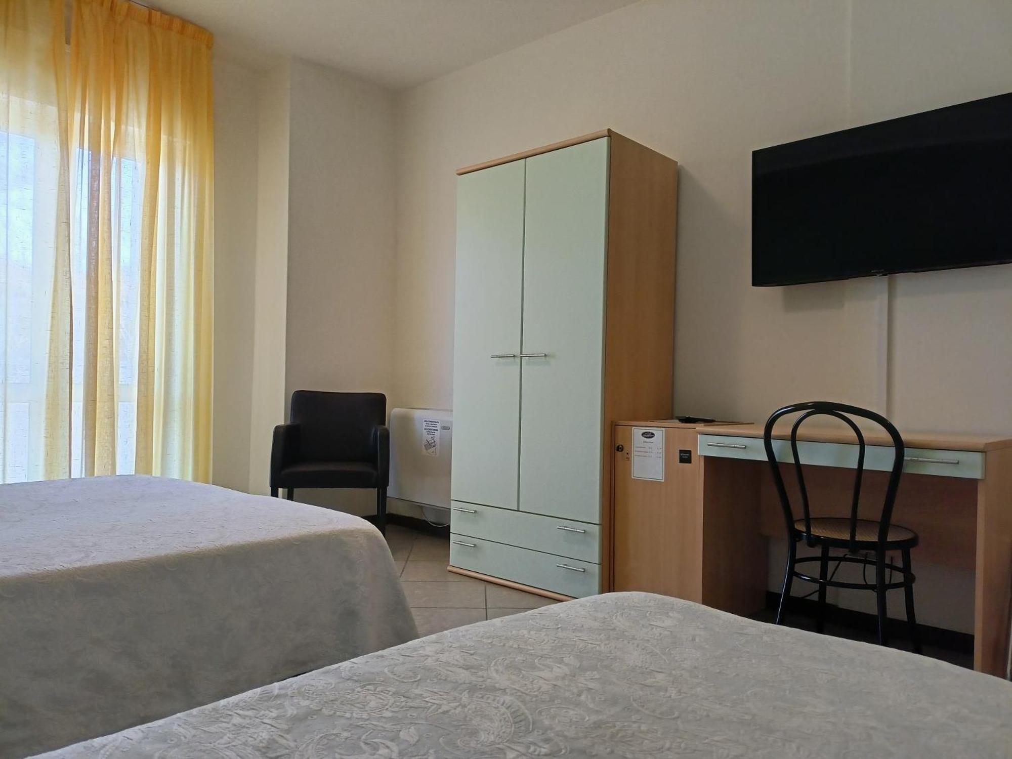 Hotel Ariston Imperial Porto Garibaldi Exterior photo